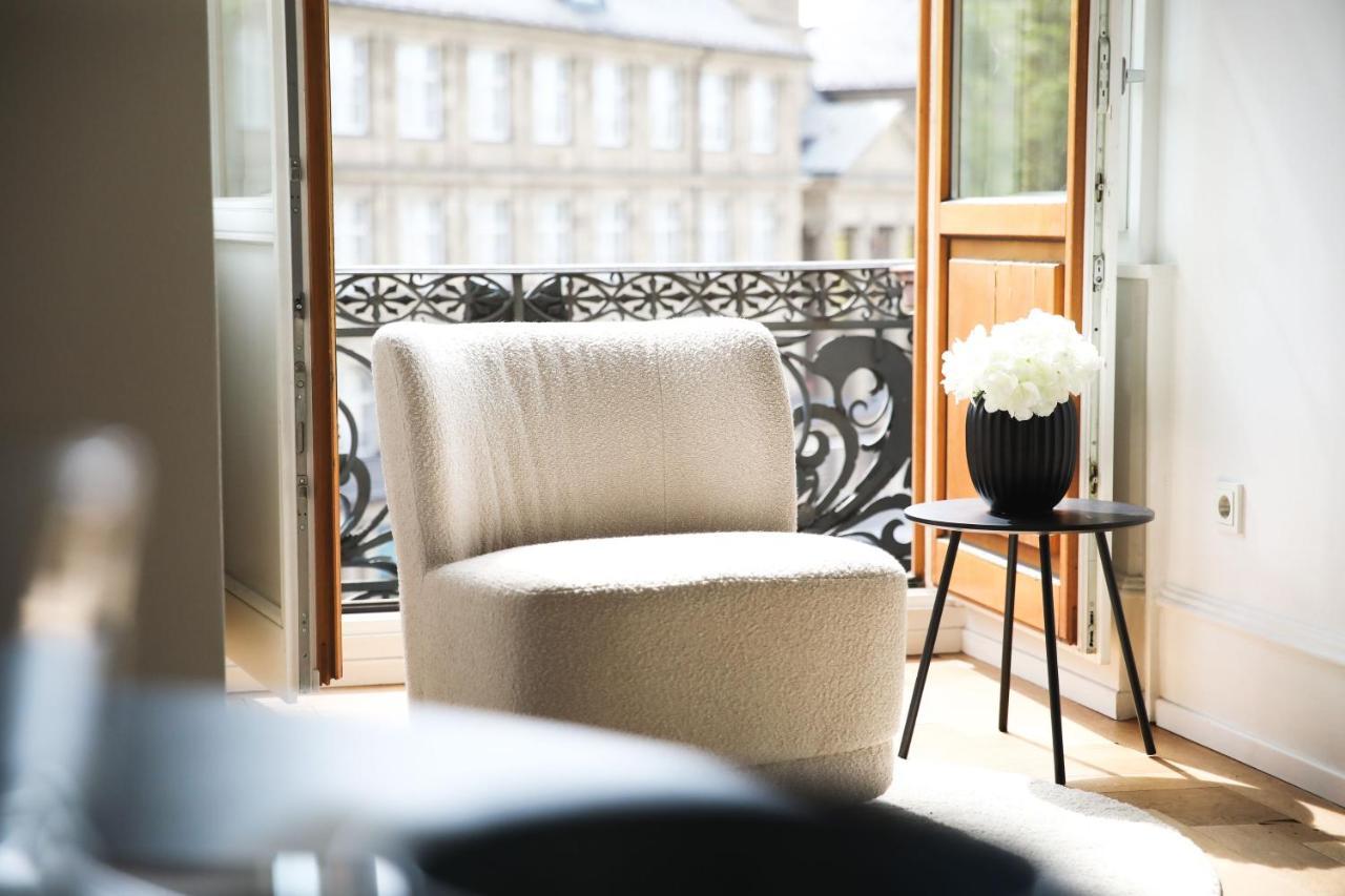 Palais Passy~Design Suite Mit Ausblick Im Zentrum Wiesbaden Exterior foto