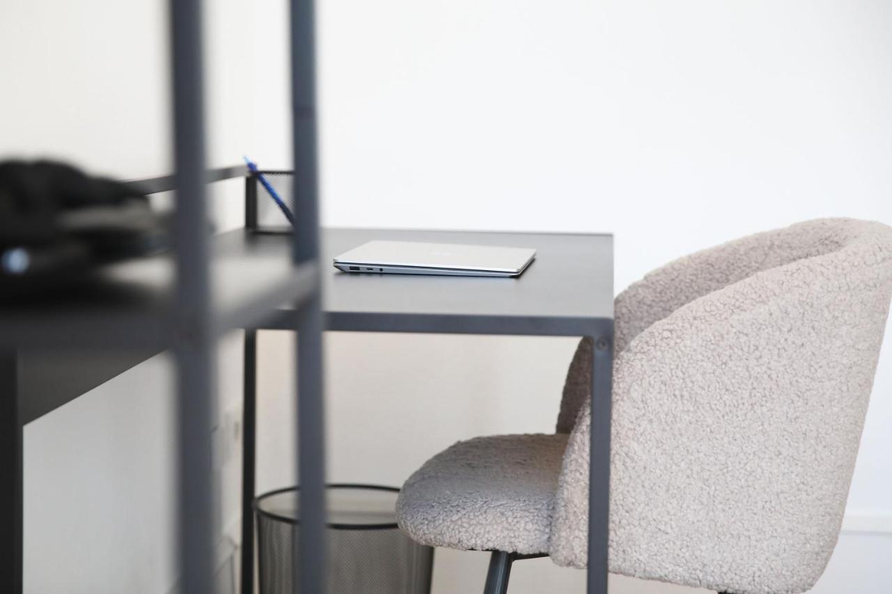 Palais Passy~Design Suite Mit Ausblick Im Zentrum Wiesbaden Exterior foto
