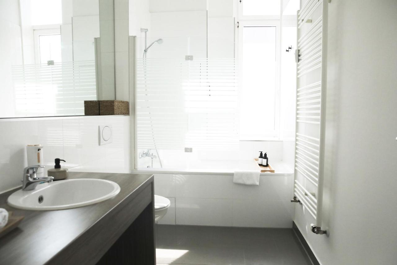 Palais Passy~Design Suite Mit Ausblick Im Zentrum Wiesbaden Exterior foto