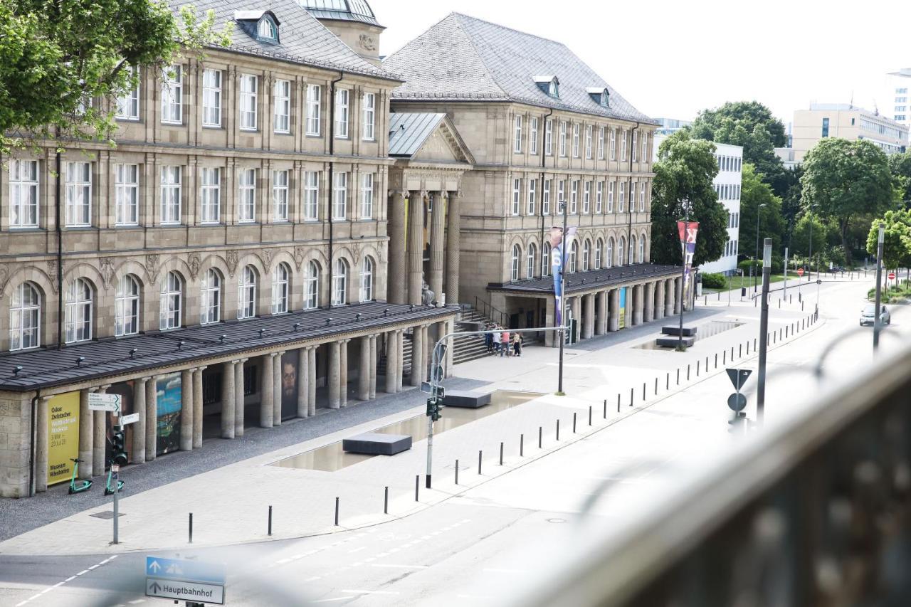 Palais Passy~Design Suite Mit Ausblick Im Zentrum Wiesbaden Exterior foto
